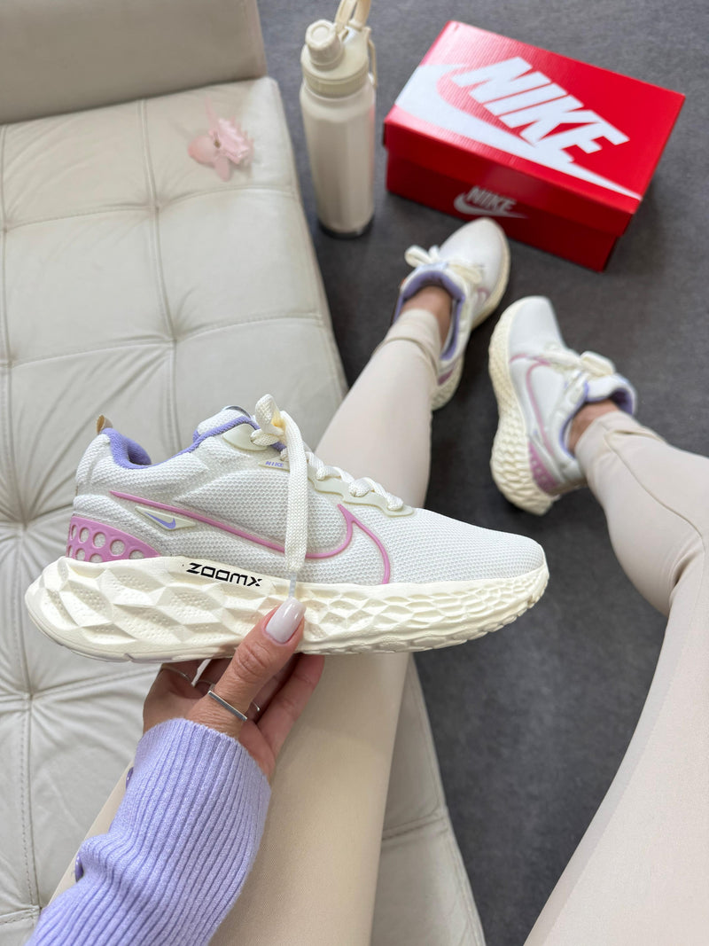 Tênis Nike react infinity