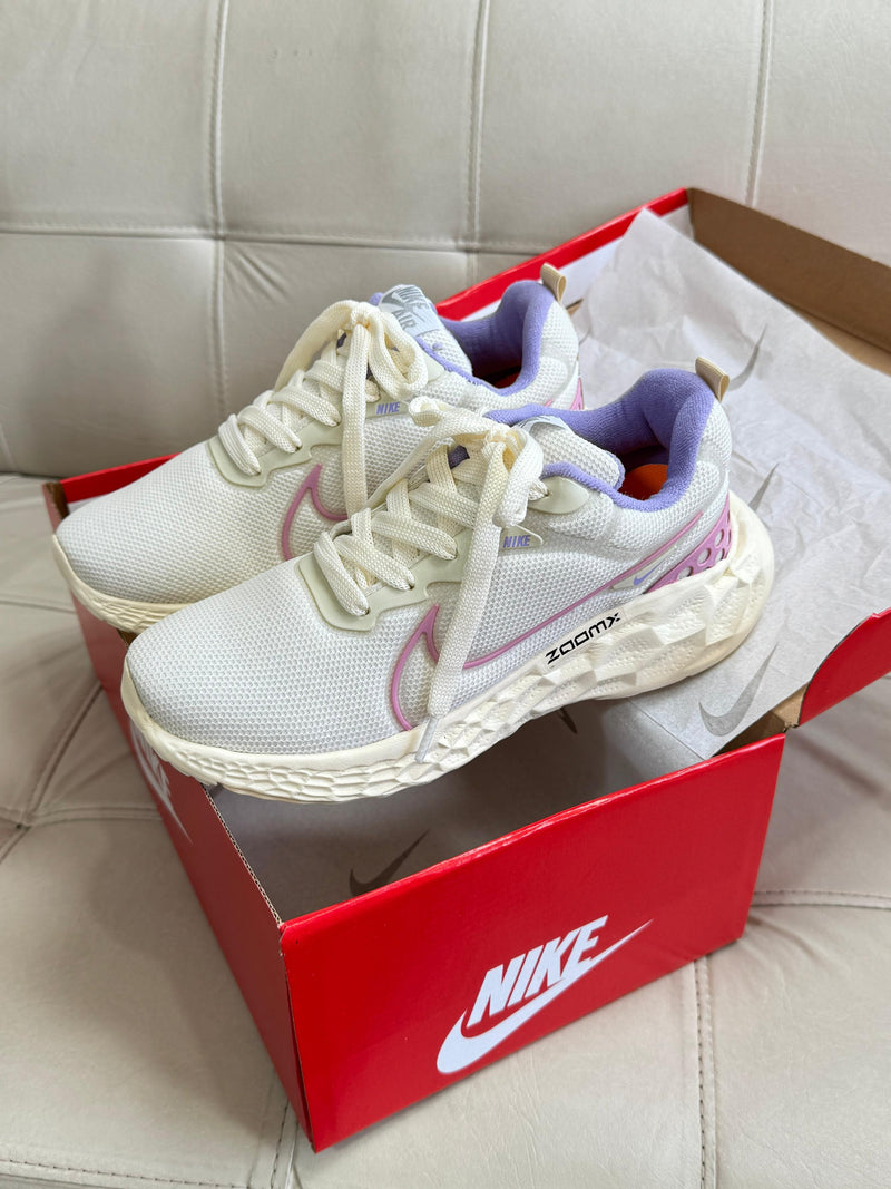 Tênis Nike react infinity