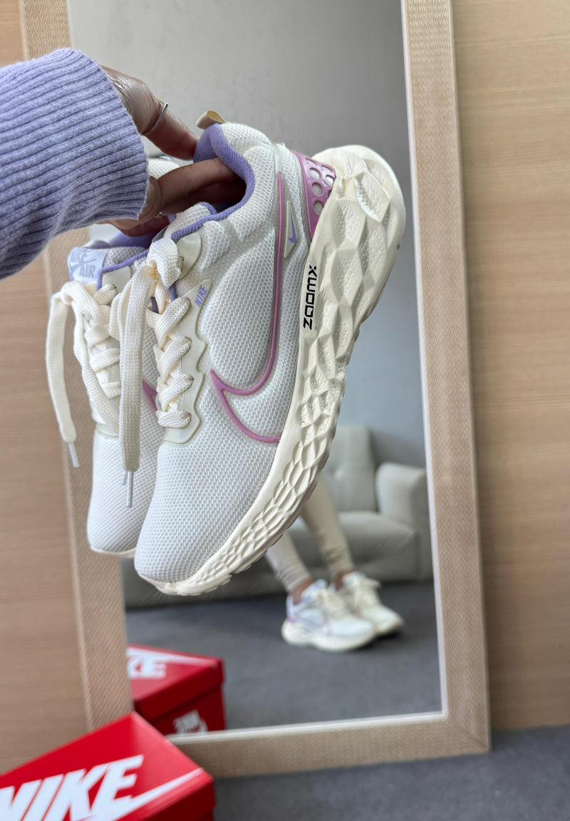 Tênis Nike react infinity